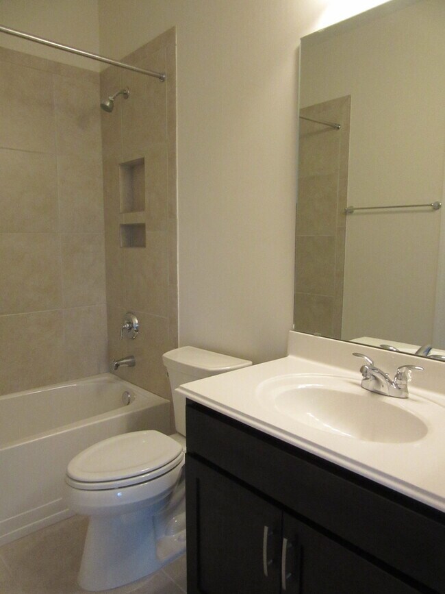 Building Photo - Beautiful 4B/3B plus office single family ...