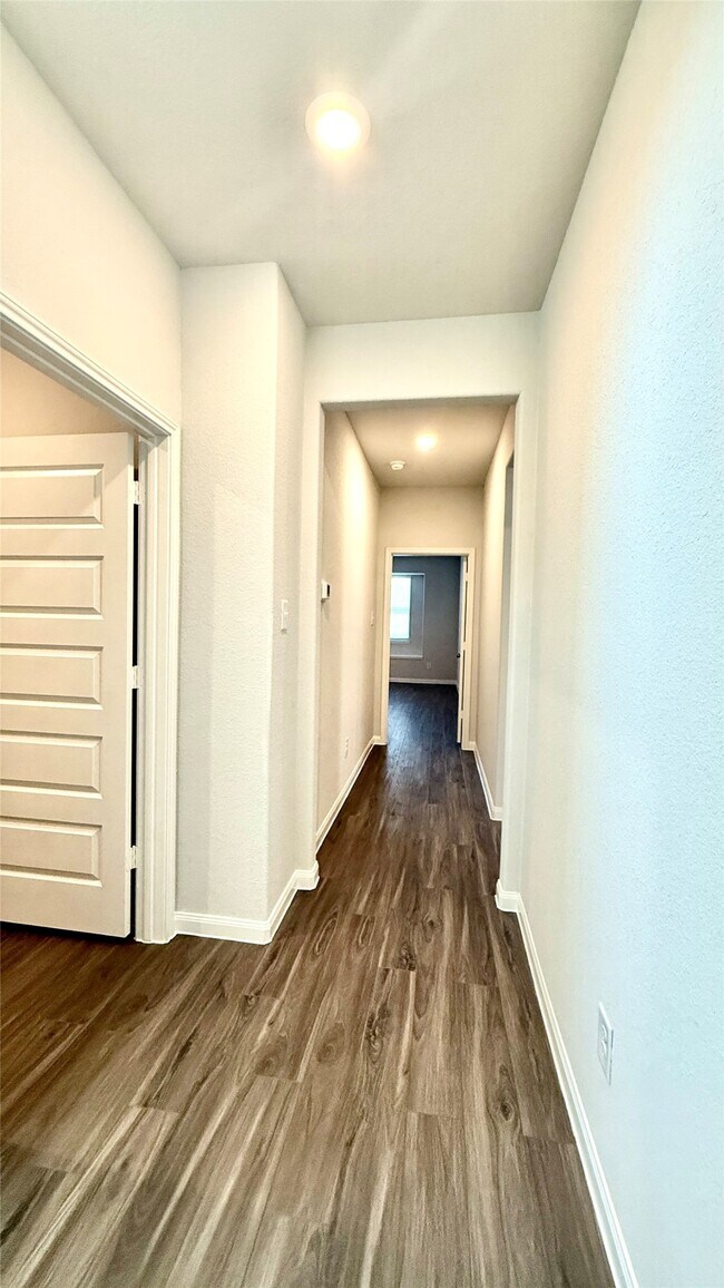 Building Photo - 2340 Mooneye Ct