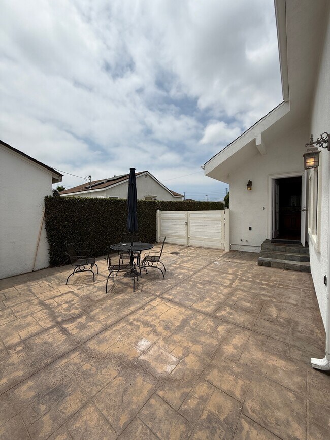 Building Photo - 15206 Chanera Ave