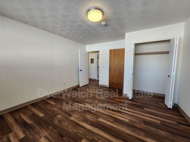 Building Photo - 3925 E 9th Ave