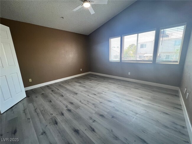 Building Photo - 1368 Torington Dr