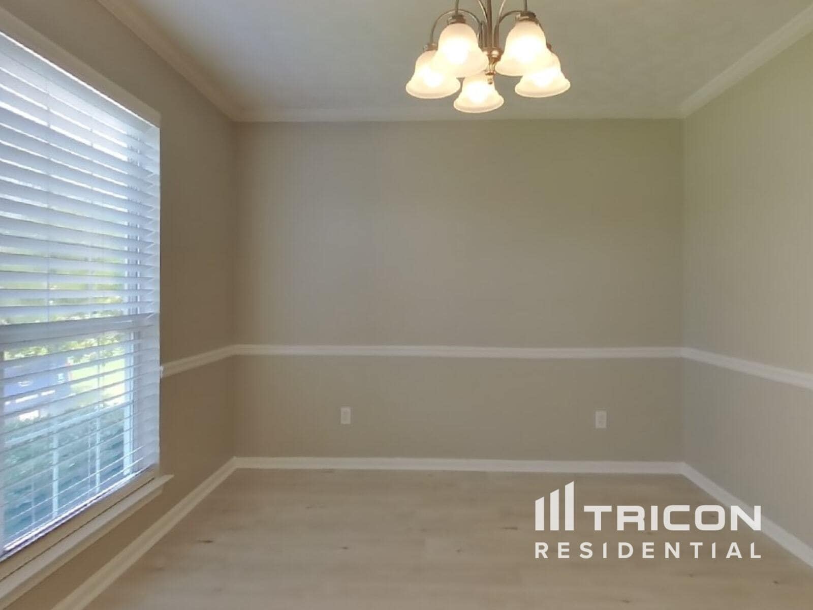 Building Photo - 1951 Hidden Valley Dr SW