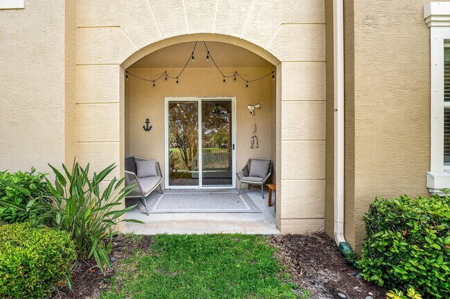 Building Photo - 4890 Bonsai Cir