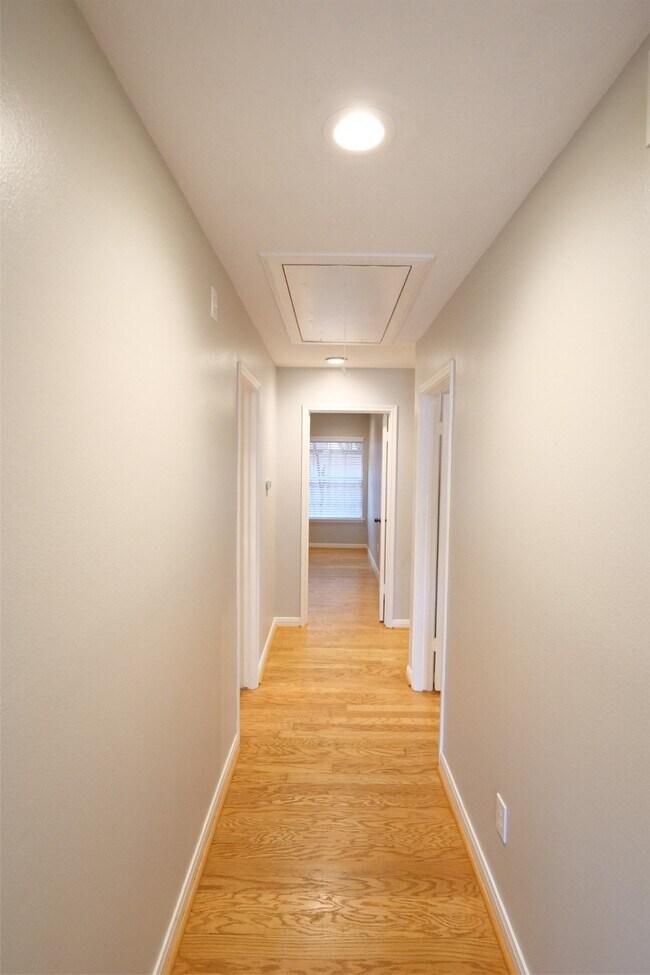 Building Photo - 1310 Westwick Forest Ln