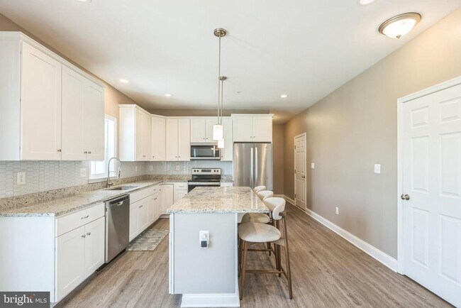 Building Photo - 14 Candleberry Dr