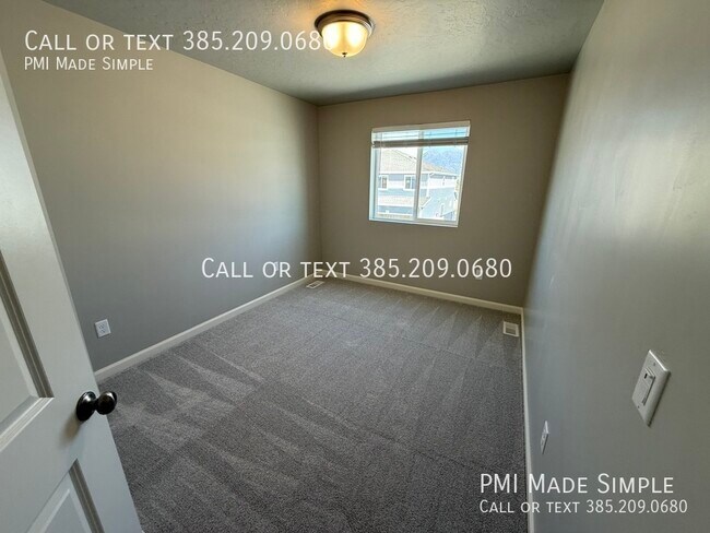 Building Photo - 348 N Colonnade Rd