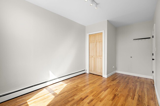Building Photo - 320 67th St