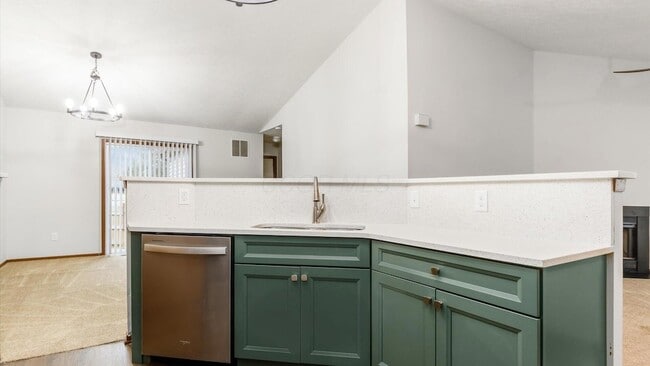 Building Photo - 824 Crofton Pl