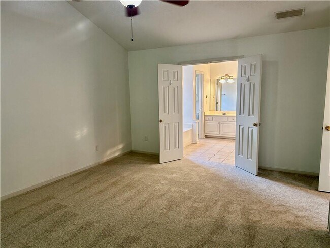 Building Photo - 2555 Haddenham Ln