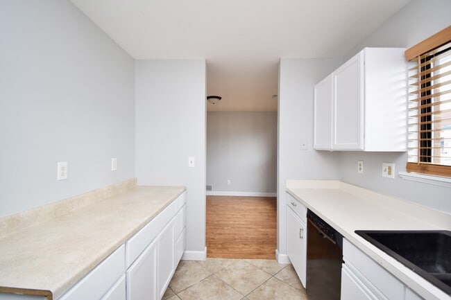 Building Photo - 758 Cincinnati-Batavia Pike