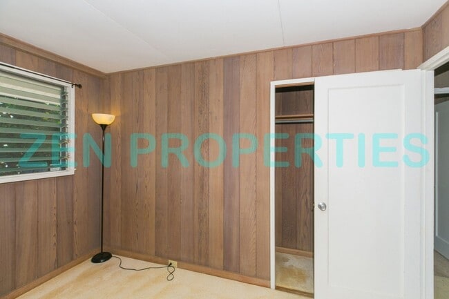 Building Photo - a 3 bdrm, 1 bath home for rent in Niu Valley