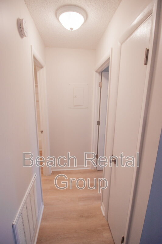 Building Photo - 6840 Blue Heron Blvd