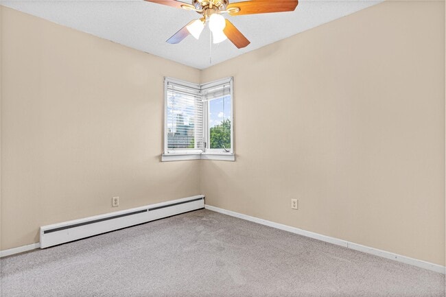 Building Photo - 1800 La Salle Ave