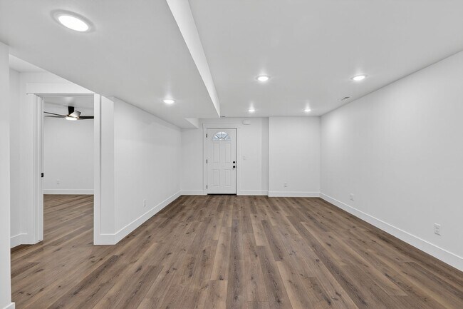 Building Photo - JR119L