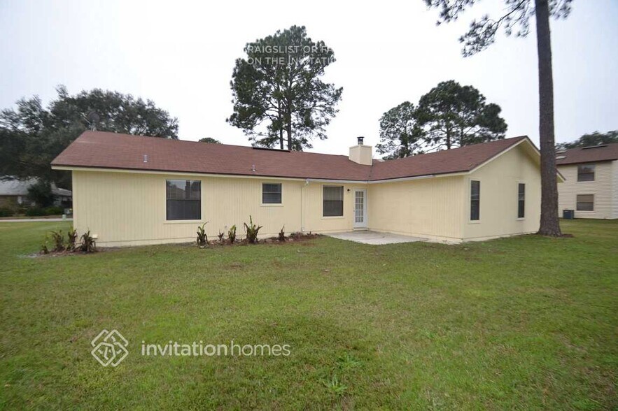 Building Photo - 10853 Crosstie Rd W