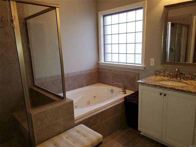 Building Photo - 9407 Cres Lodge Cir