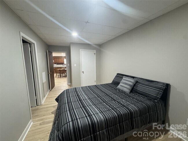 Building Photo - 319 Connelly Springs Rd