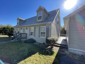 Building Photo - 10197 Madison Dr