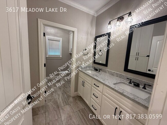 Building Photo - 3617 Meadow Lake Dr