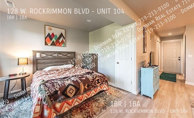 Building Photo - Updated studio condo in Rockrimmon