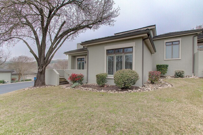 Building Photo - 4231 Westlake Dr