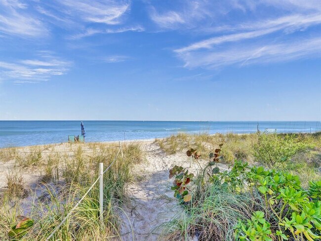 Building Photo - 1461 S Ocean Blvd