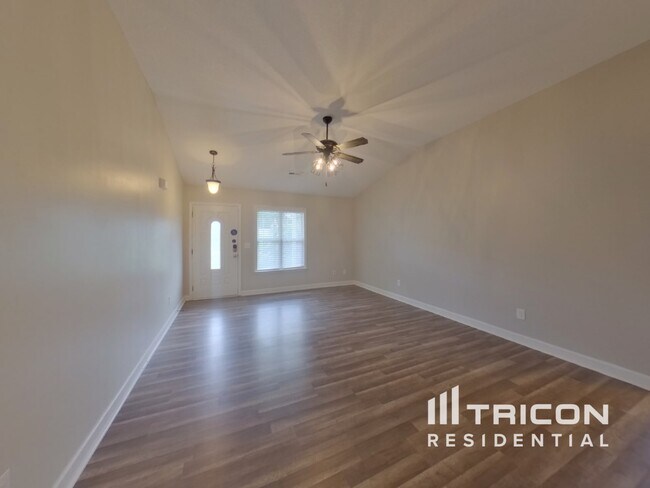 Building Photo - 456 Blairwood Ct