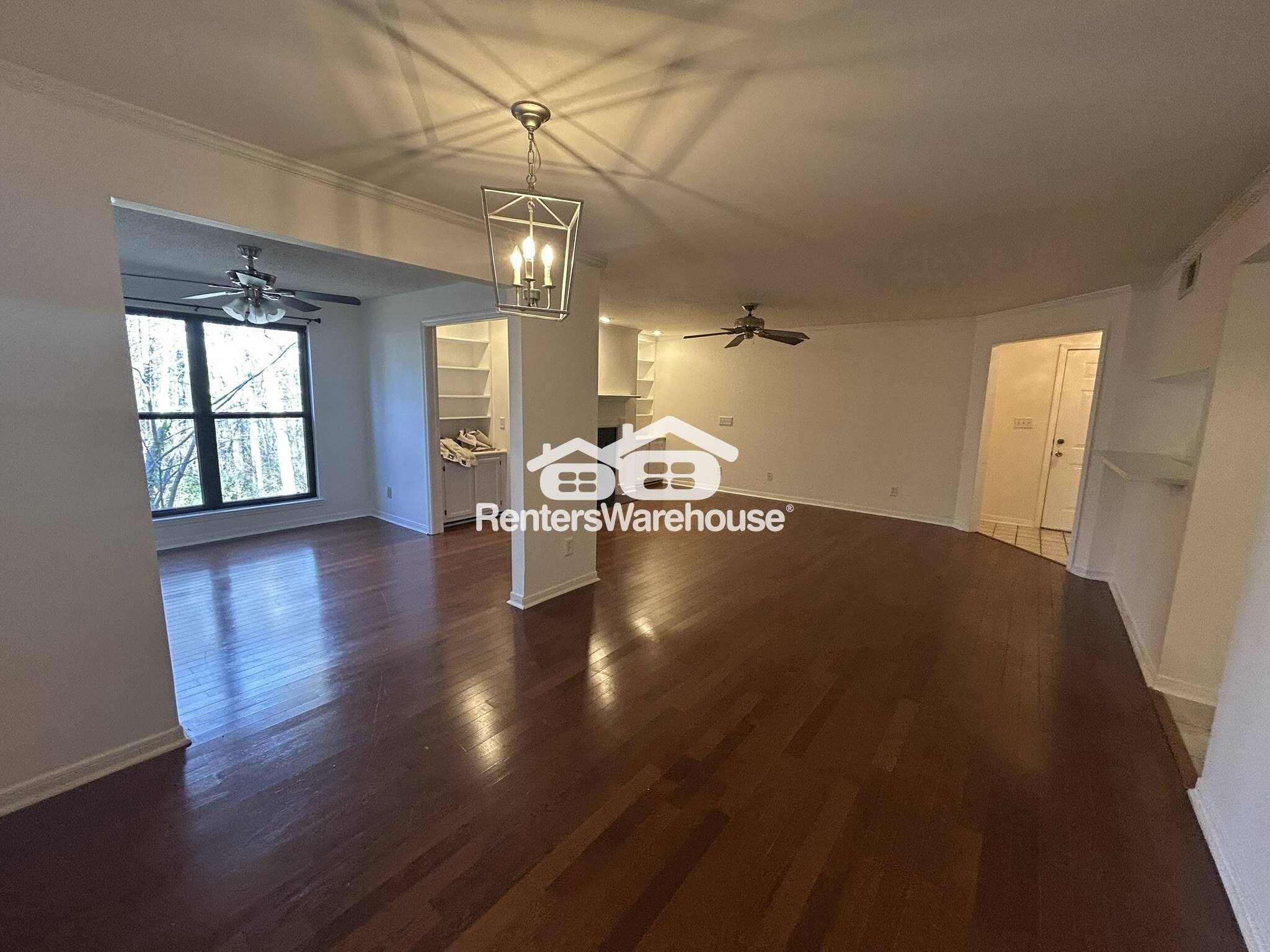 Building Photo - 1303 Gables Dr