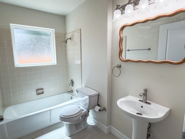 Building Photo - 7142 State Hwy 75 S