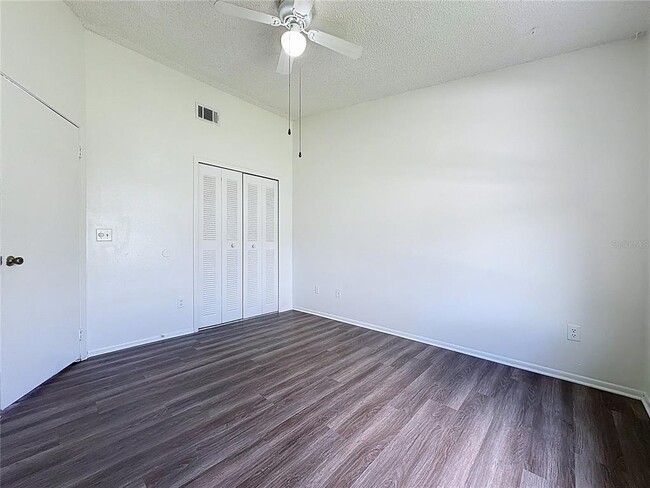 Building Photo - 3135 Hempstead Ave