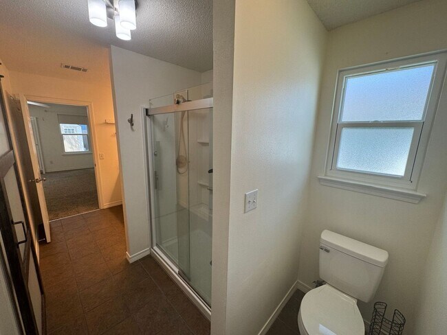 Building Photo - West Pensacola - Emerald Shores - 3 bedroom, 2 bathroom with enclosed sunroom