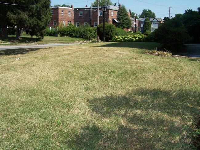 Building Photo - 8250 Mansfield Ave