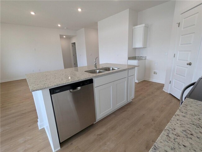 Building Photo - 1040 Rently St