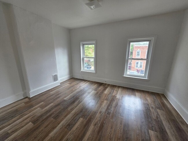 Building Photo - 1312 Lancaster Ave