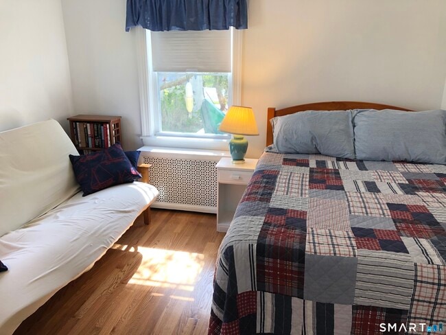 Building Photo - 40 Parkway S