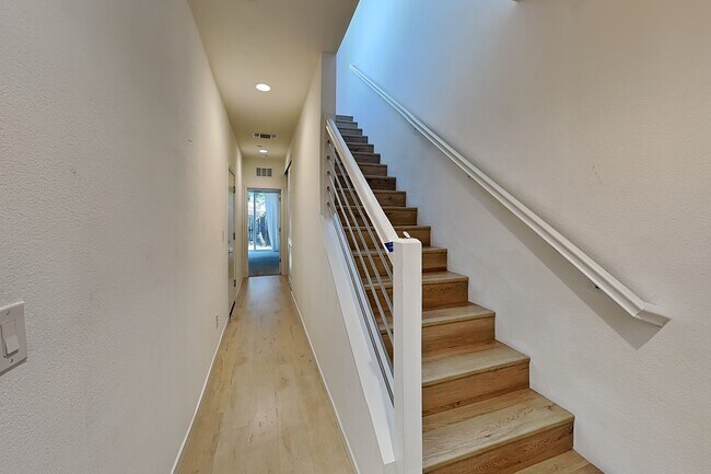 Building Photo - Stunning West Sac Condo