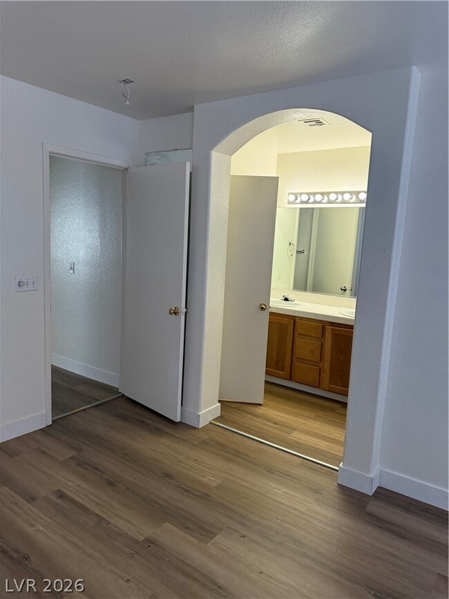 Building Photo - 1224 Hickory Grove