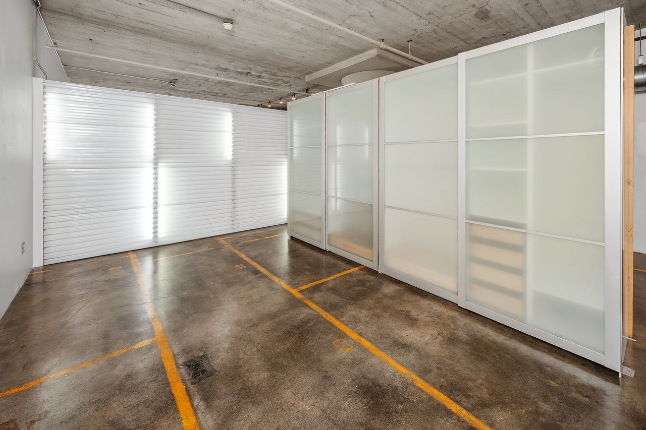 Building Photo - 1855 Industrial St