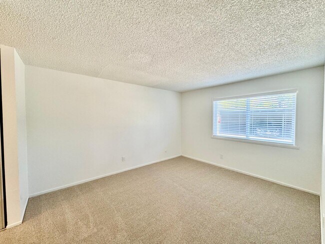 Building Photo - 450 Alameda del Prado