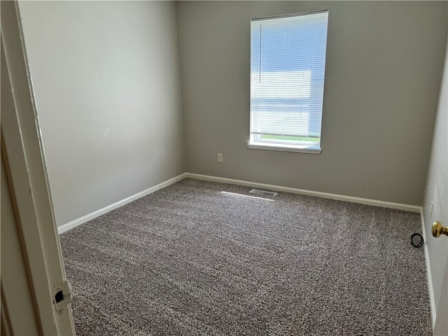 Building Photo - 1114 Mockingbird Ln