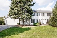 Building Photo - 18 Oak Brook Rd