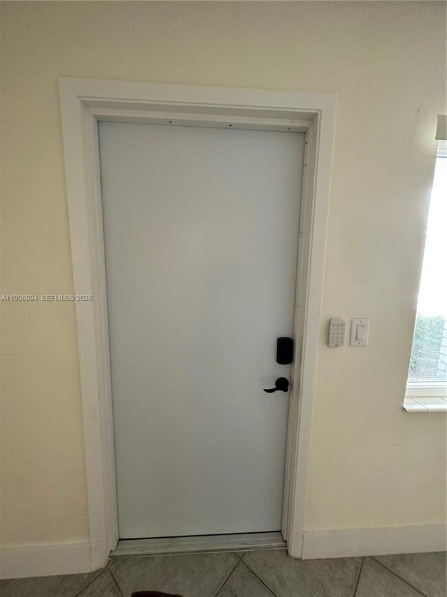 Building Photo - 2115 NE 37th Dr