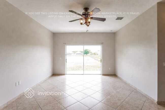 Building Photo - 672 Hacienda Cir