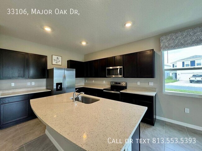 Building Photo - 33106 Major Oak Dr