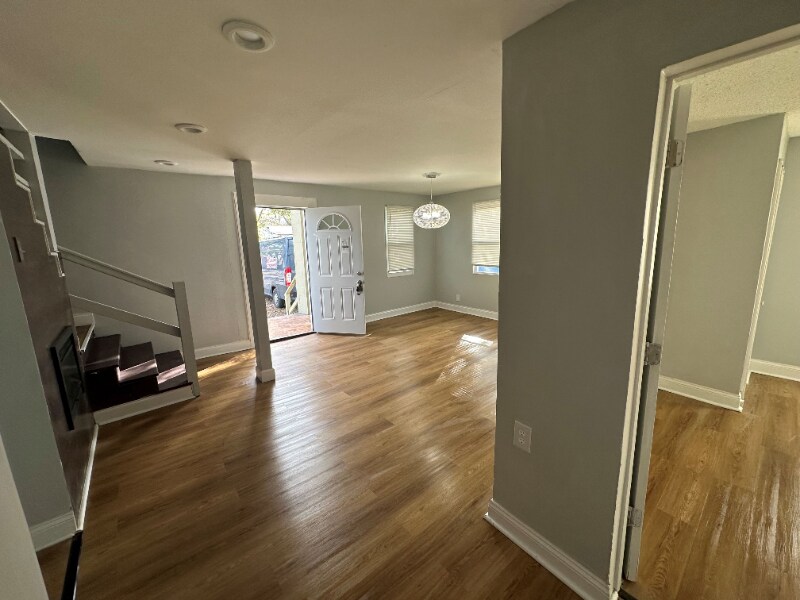 Building Photo - 1717 Mc Quade St