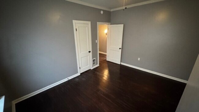 Building Photo - 3244 Spottswood Ave