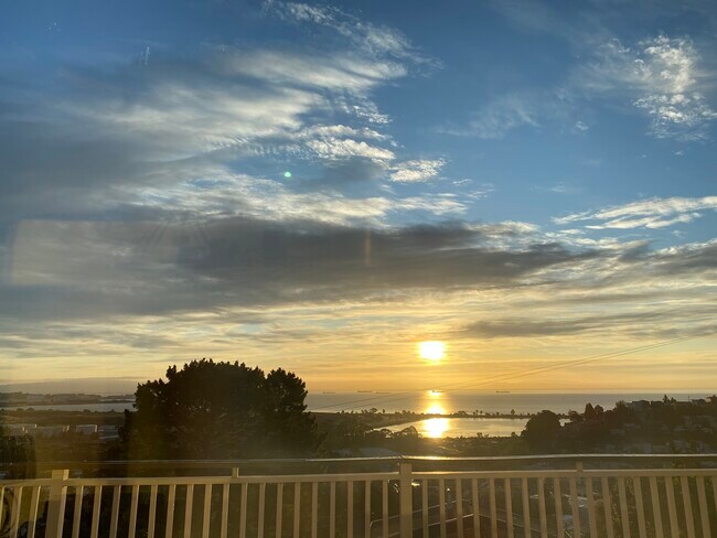 Building Photo - 266 Humboldt Rd