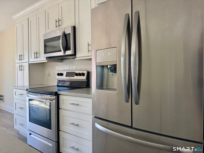 Building Photo - 76 Maple Tree Ave