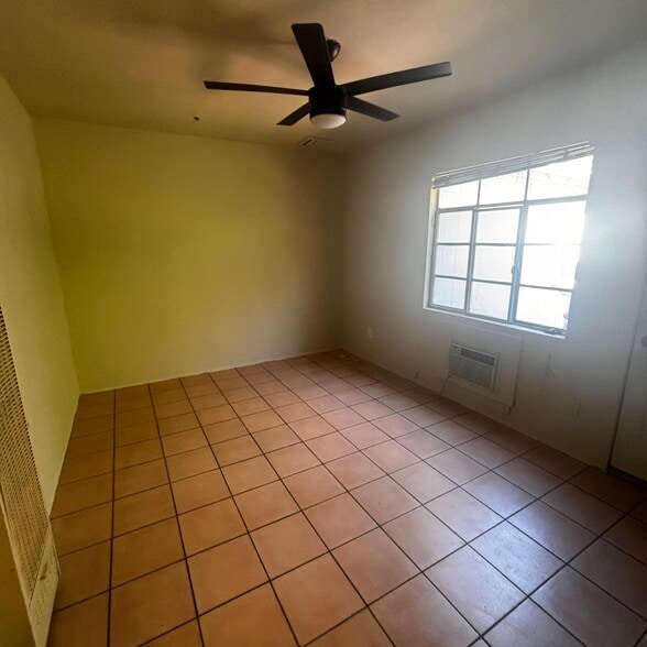 Building Photo - 1409 S Mill Ave