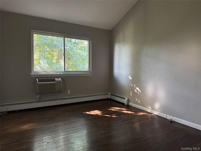 Building Photo - 39 B S Norwood Rd